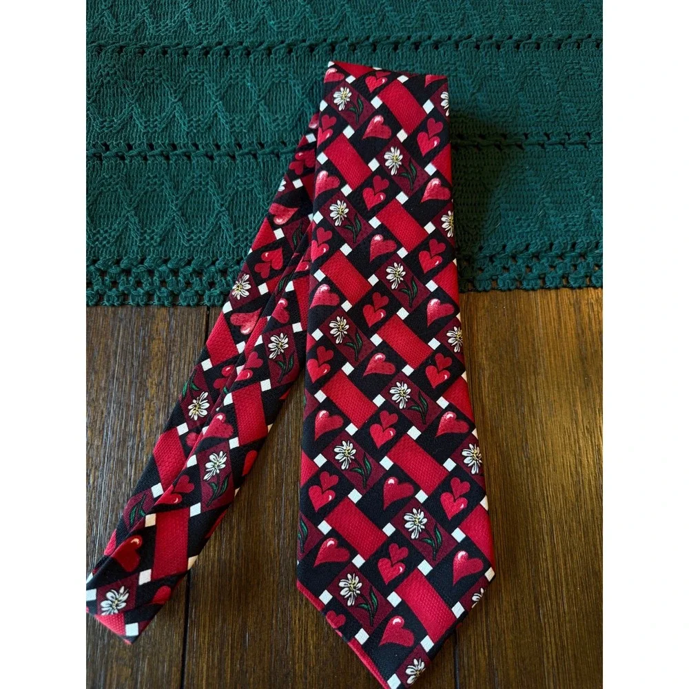 Novelties Hallmark Cards By MMG Mens Tie Red Black Hearts Daisies Valentines Day